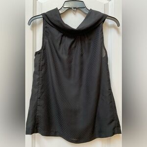 Maldita Rear Button Down Sleeveless Top